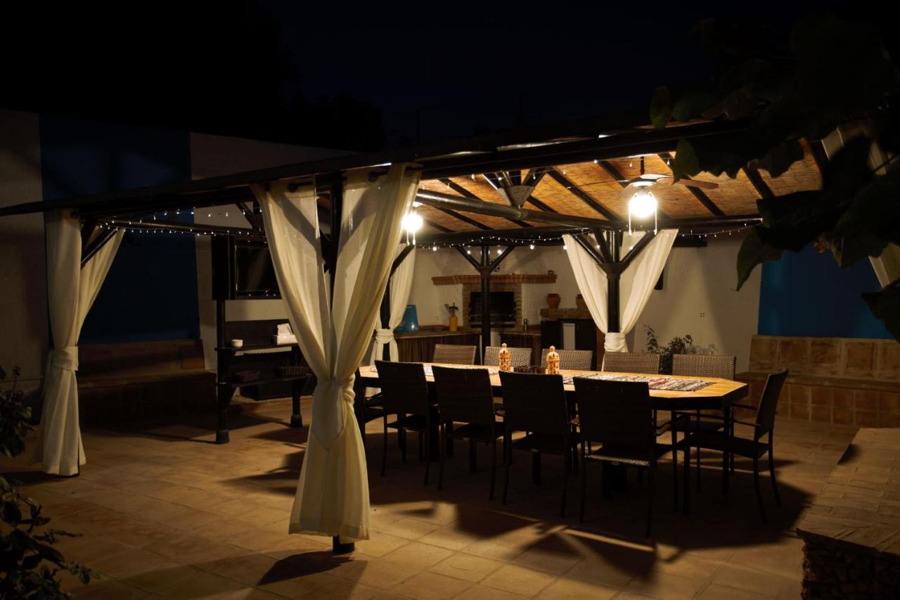 Casa De Las Montanas Villanueva del Trabuco Kültér fotó